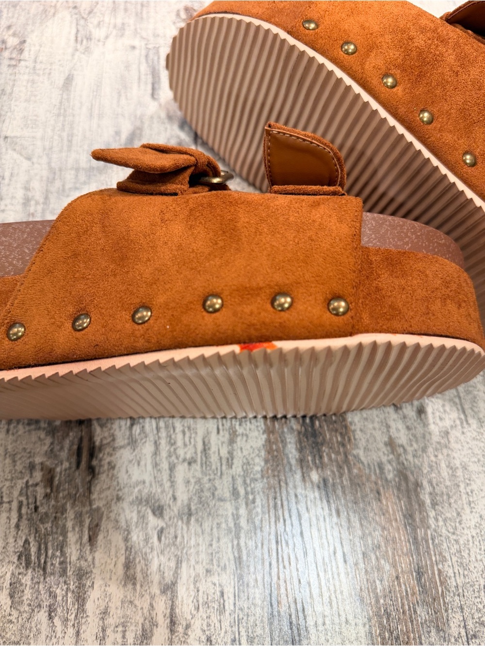 Women Size 10 Faux Suede Buckled Platform Mule Sandals - Picture 9 of 11